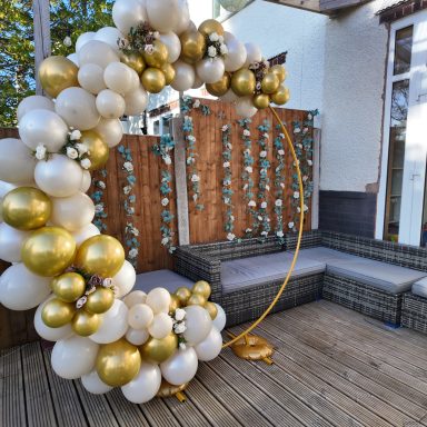 Outdoor boho hoop garland display